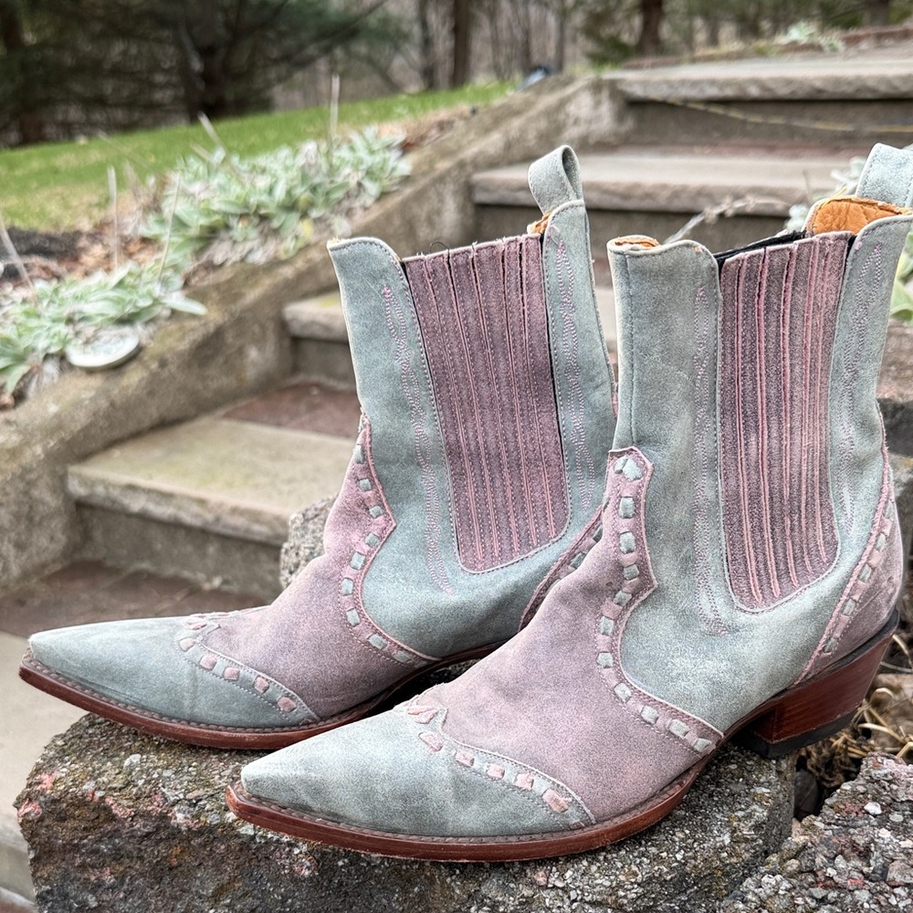 The Old Gringo Boots in Sage Green and Dusty Pink